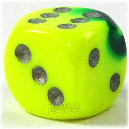 Chessex - Gemini 16mm D6 w/pips - Green-Yellow w/Silver