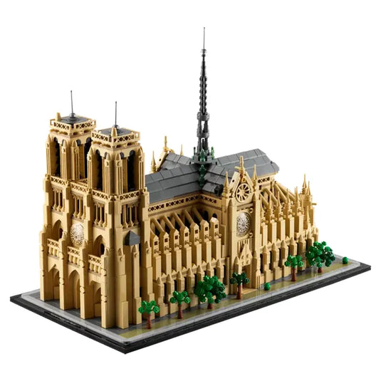 Side view of Lego - Lego Architecture - Notre-Dame de Paris #21061